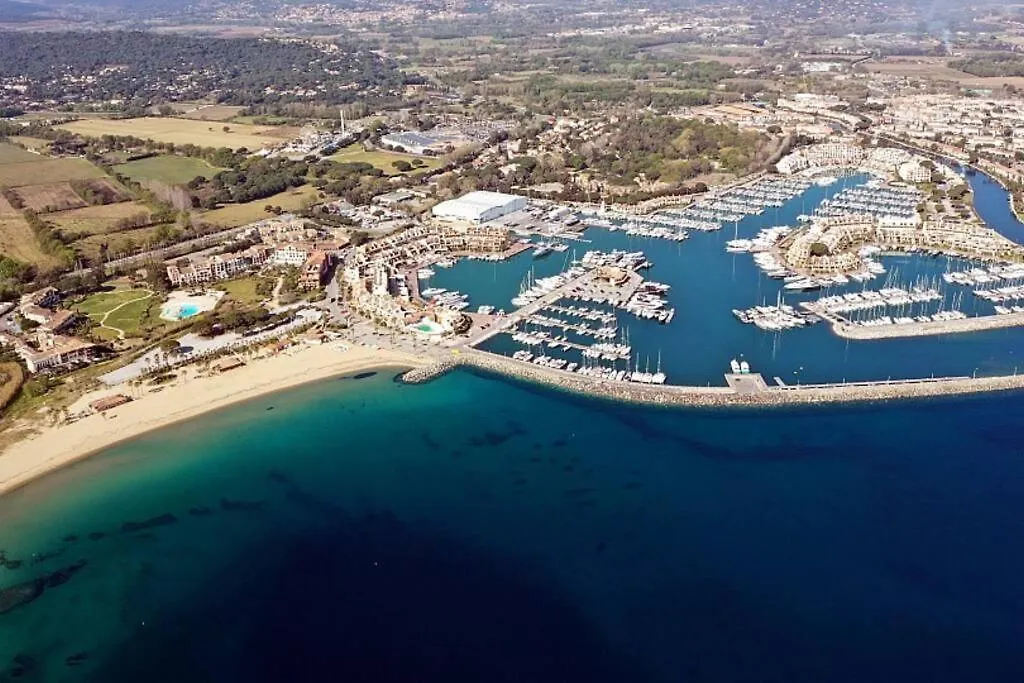 Lägenhet A 50 M De La Plage ! Gassin